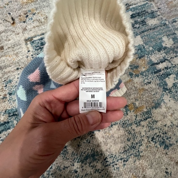 Dog Heart Patterned Turtleneck Sweater - Cream and Multicolor- size Medium - Picture 2 of 11